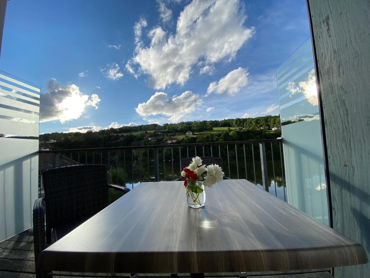 Hotel Les Rives Du Doubs Les Brenets Exteriör bild