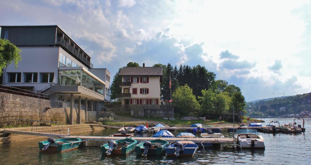 Hotel Les Rives Du Doubs Les Brenets Exteriör bild